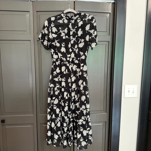 Lulus Dresses & Skirts - Lulu's Black and White Floral Midi Dress